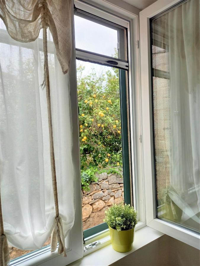 Apartment Megi In Supetar Historical Core Экстерьер фото