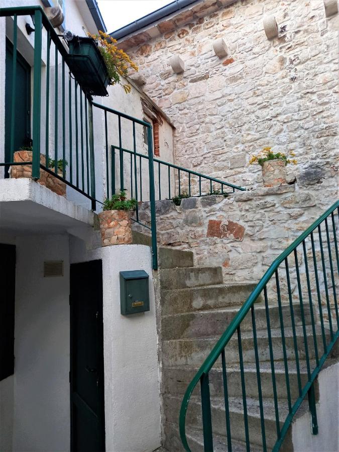 Apartment Megi In Supetar Historical Core Экстерьер фото