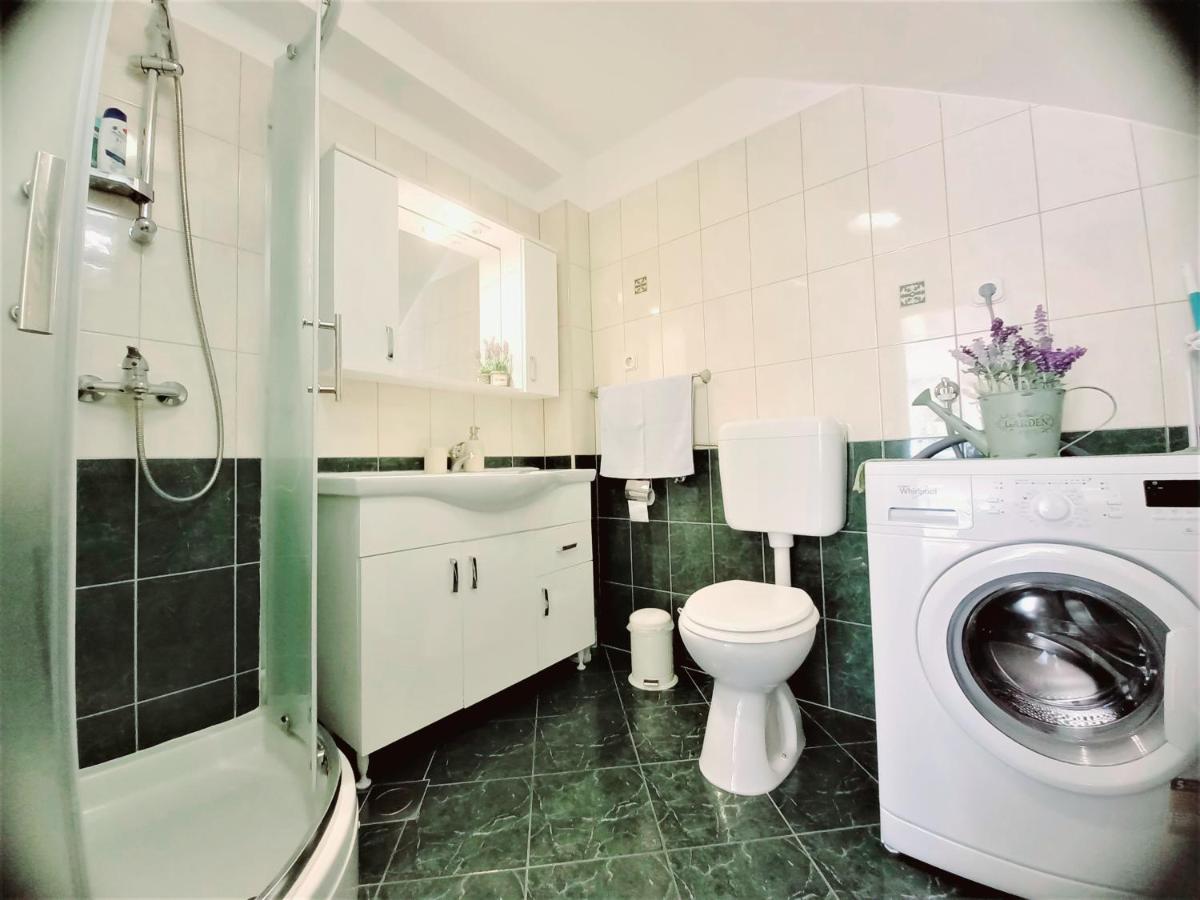 Apartment Megi In Supetar Historical Core Экстерьер фото